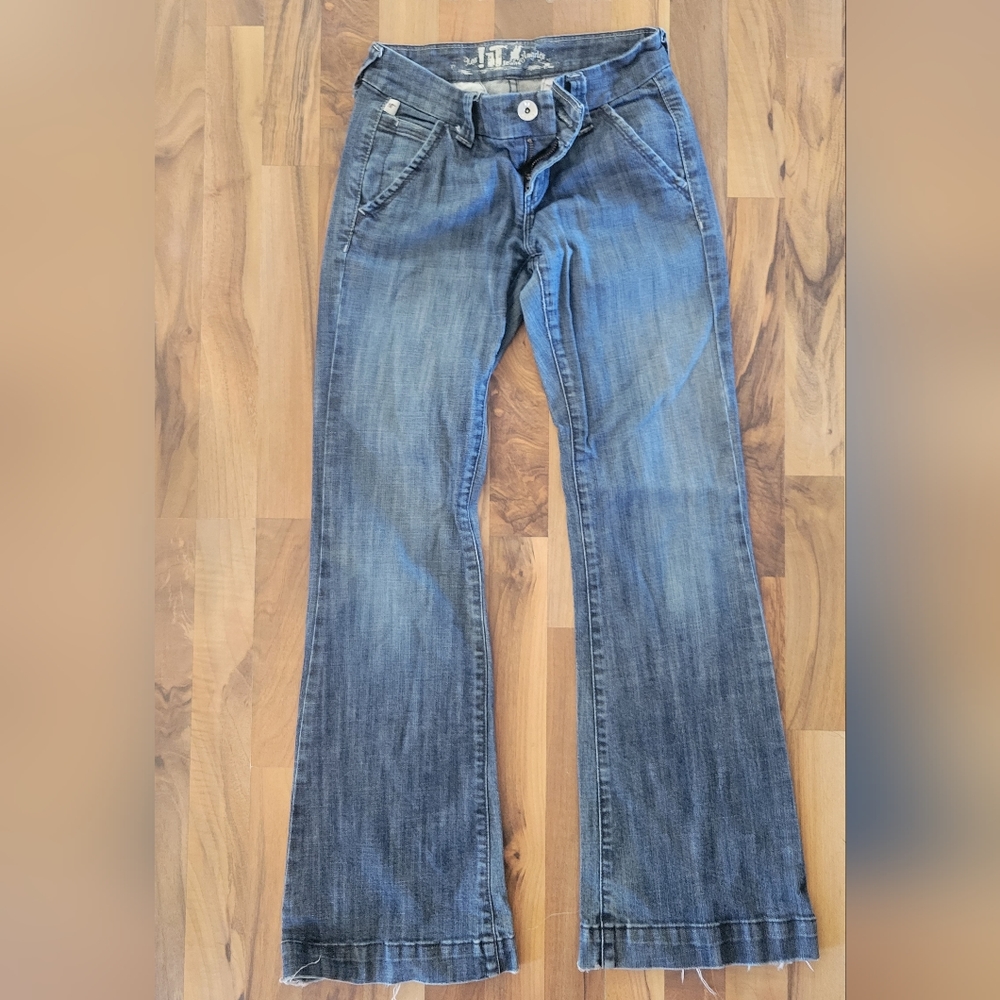 IT Trousers size 26, 29" length